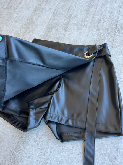 Falda Short Cuerina